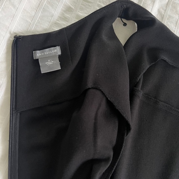 Ann Taylor Red & Black Button Detail Dress - Picture 6 of 8